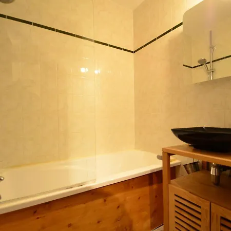 Apartment Aux Menuires Avec Cuisine Equipee, Balcon Et Animaux Admis - Fr-1-452-15